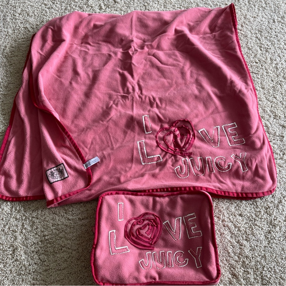 RARE VINTAGE JUICY COUTURE TRAVEL BLANKET AND CASE! Y2K. NEVER USED!